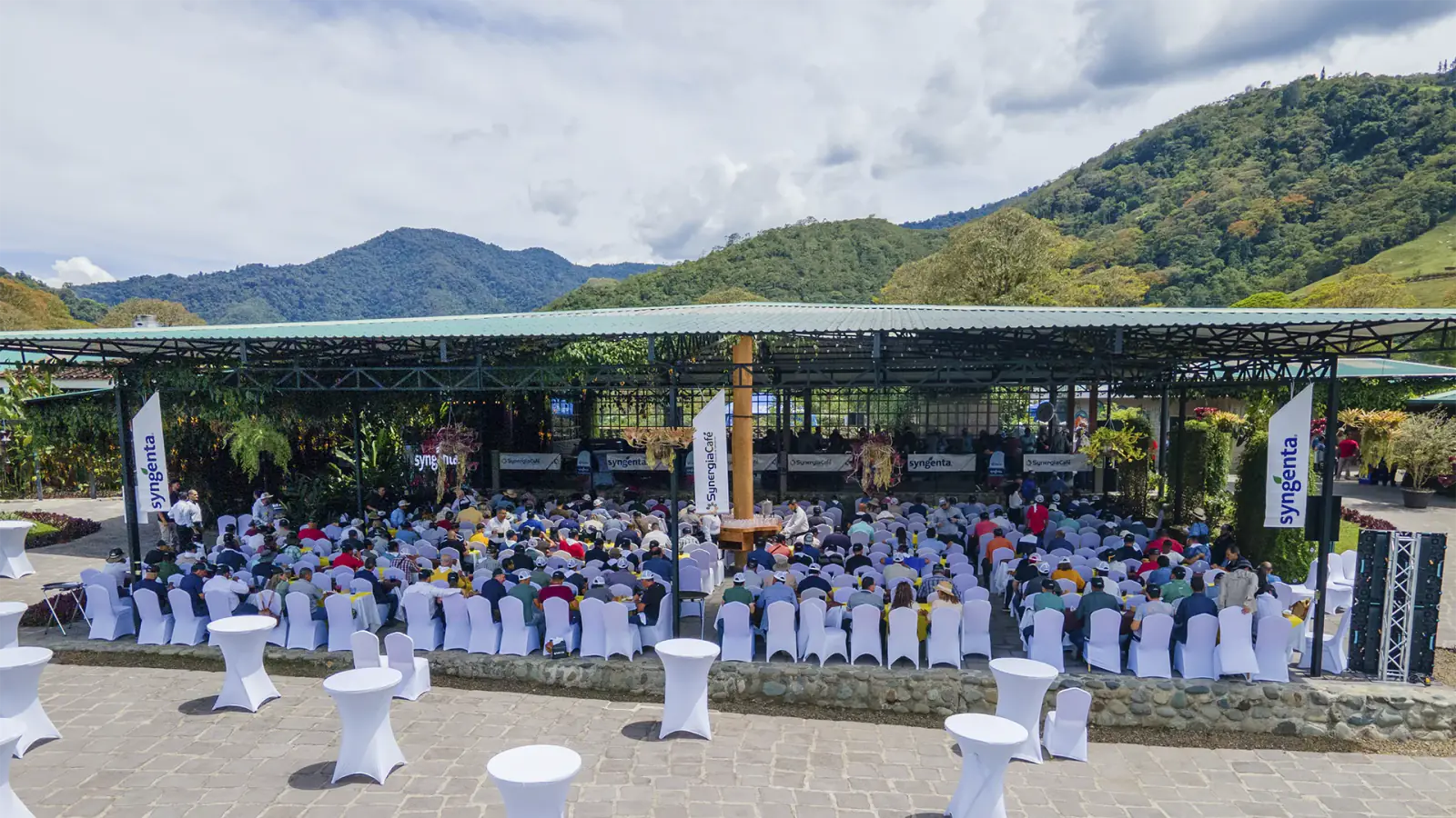 Producción de gran escala de InnovaSpot para evento corporativo